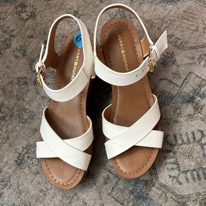 Tommy Hilfiger Cream and Tan Sandals